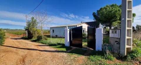 Chalet rústico en Turís
