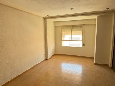 Piso en Avenida de Crevillente