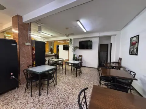 Local comercial en 7.3 - Plaza Madrid