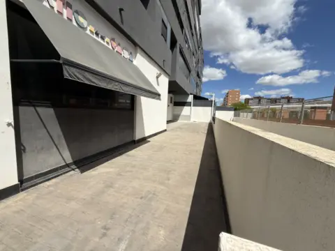 Local comercial en 3.2 - Ciudad Deportiva