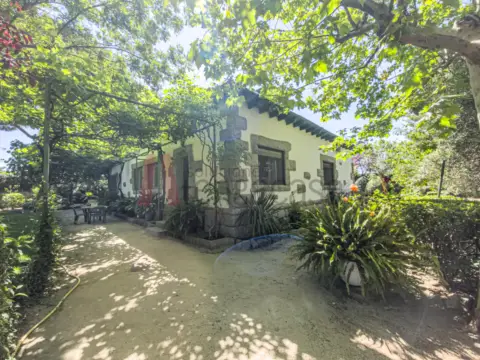 Chalet rústico en calle de San Juan