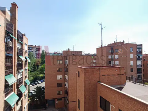 Piso en calle de Valdesangil