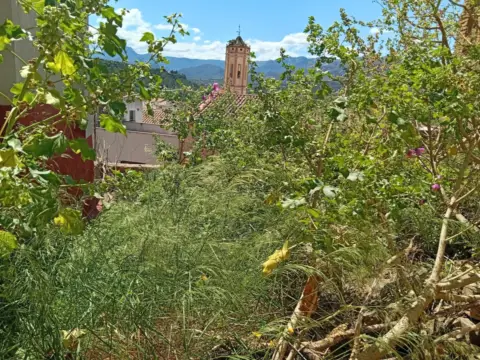 Terreno en Carrer del Cardó, 10