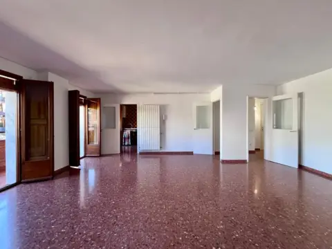 Piso en Rambla de la Generalitat