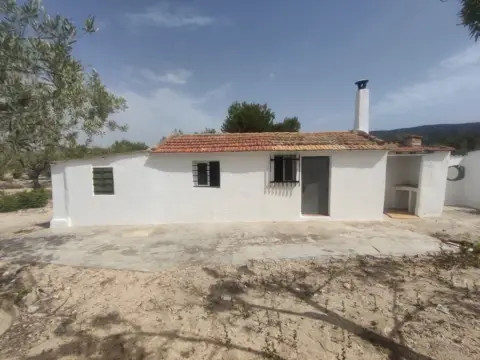 Finca rústica en calle Ramblas