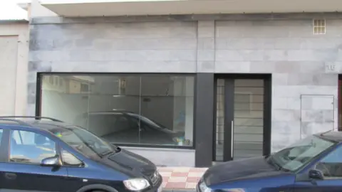 Local comercial en Carrer de Manuel de Falla