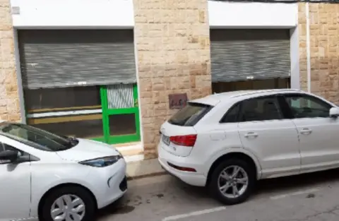 Local comercial en Carrer de la Verge Maria