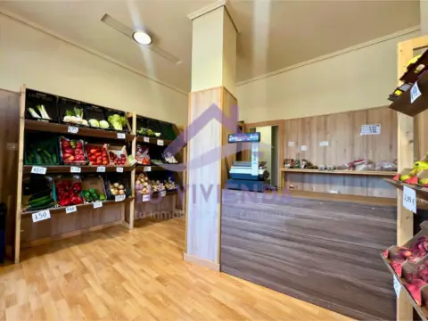 Local comercial en calle Padre Benito Menni