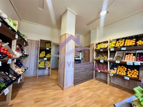 Local comercial en calle Padre Benito Menni