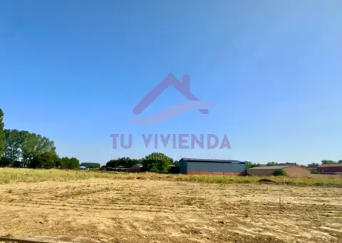 Terreno en calle Sotillo