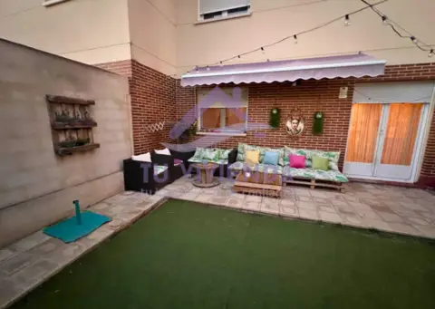 Casa adosada en calle de Herrera