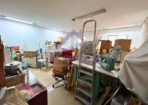 Local comercial en calle de la Caballería