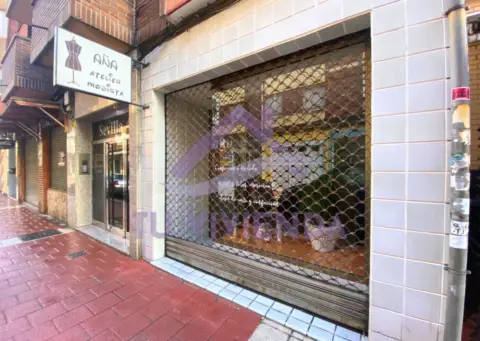 Local comercial en calle de Sevilla