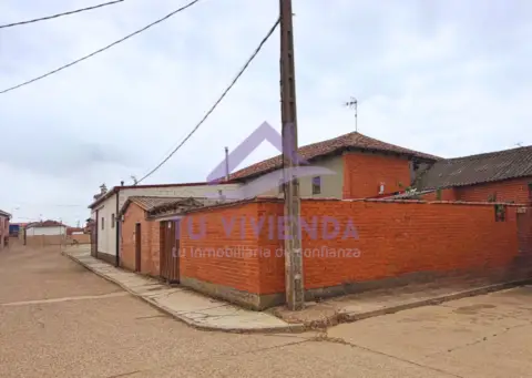 Casa en calle de las Escuelas, 1