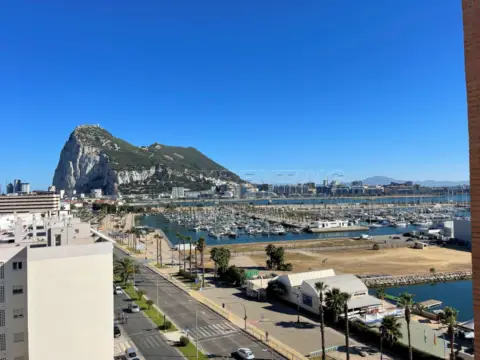 Piso en calle Los Navegantes