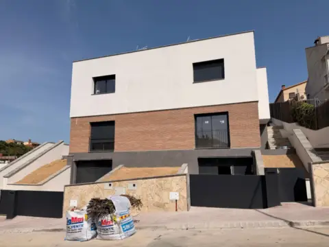Casa en Carrer d'Amèrica, 47