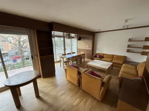 Piso en Plaça de Josep Freixa i Argemí