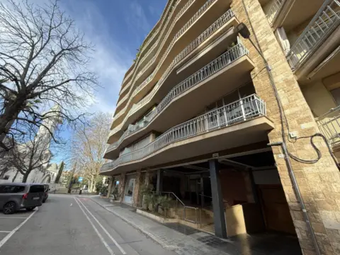 Piso en Plaça de Josep Freixa i Argemí