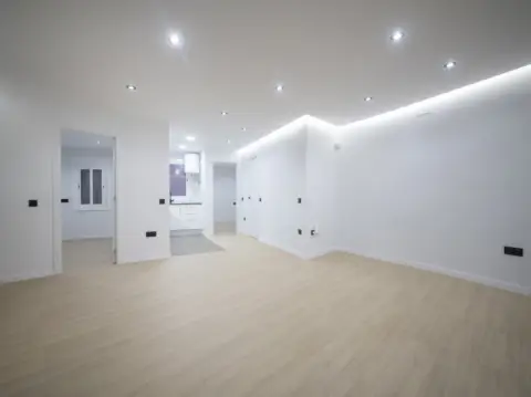 Piso en Carrer de Rosalia de Castro