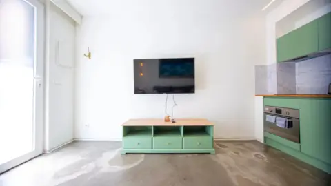 Estudio en Carrer d'Amílcar, 215