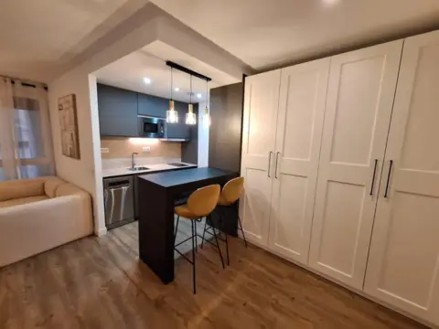 Estudio en Carrer de Vicomicià, 12