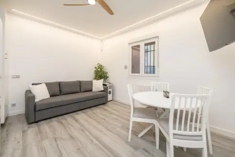 Estudio en Carrer d'En Domènec, 7