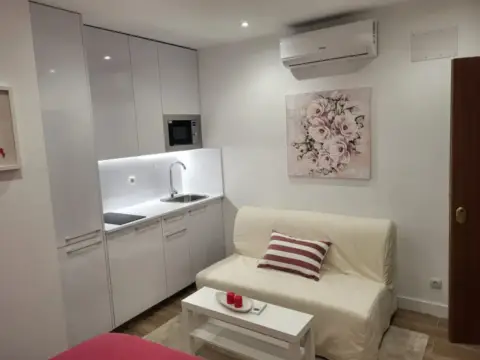 Estudio en Ronda del Guinardó, 23