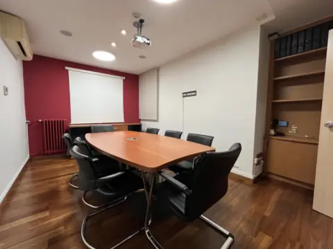 Oficina en Travessera de Gràcia, 16