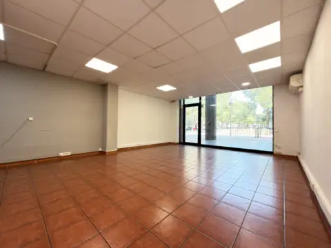 Local comercial en Carrer de la Mare de Déu de Port