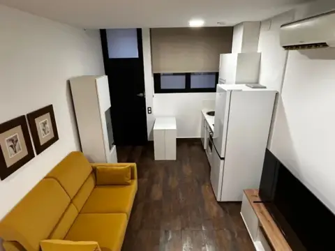 Estudio en Carrer de la Joventut, 16