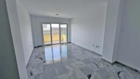 Piso en Paseo Marítimo Oeste-Pacífico