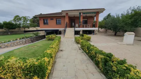 Chalet unifamiliar en Encinar del Alberche