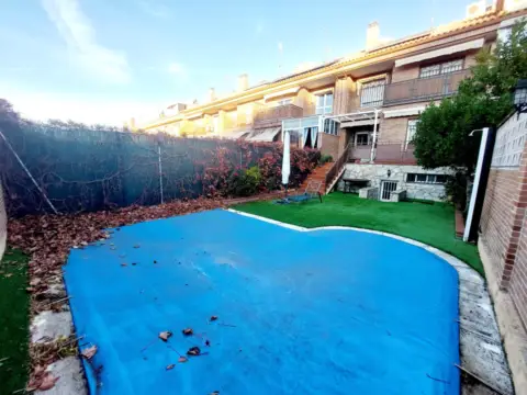 Chalet adosado en La Fuente