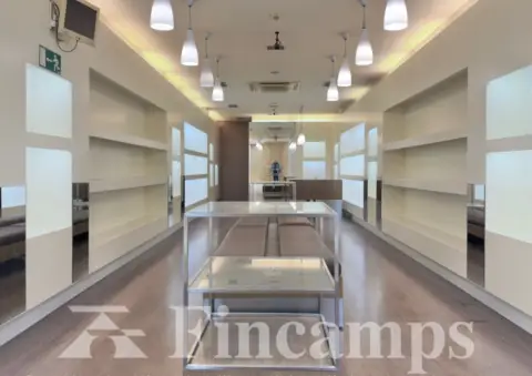 Local comercial en Carrer de Gràcia, 22