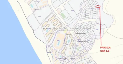 Terreno en calle Cabo de Plata