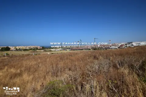 Terreno en calle Cabo de Plata
