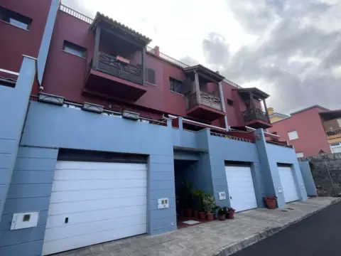 Casa en Plaza de Vista Alegre, 25