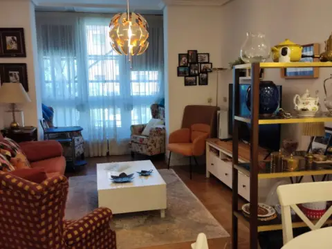 Piso en Avenida Solidaridad