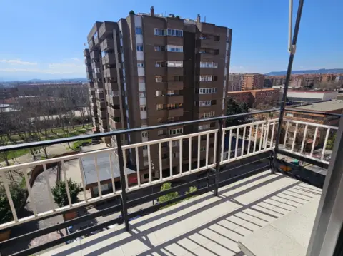 Piso en calle de María Teresa Gil de Gárate