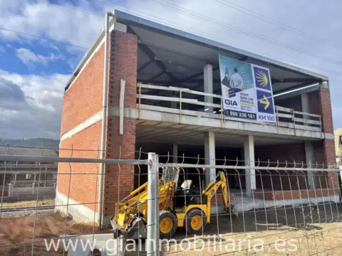 Nave comercial en calle La Guia, nº 41