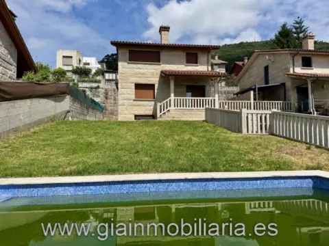 Casa en Rúa Saramagoso, 16