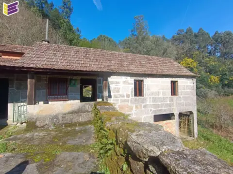Casa en calle Alen Barciademera Covelo