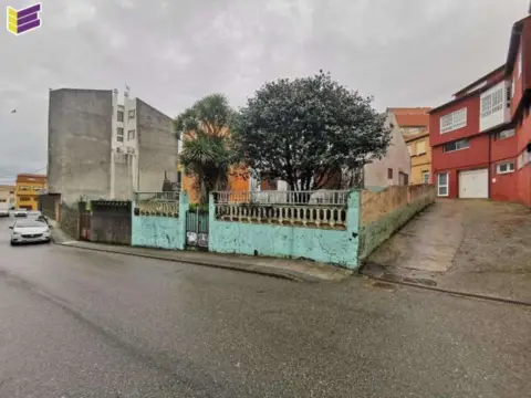 Casa en calle de El Rosal, 16