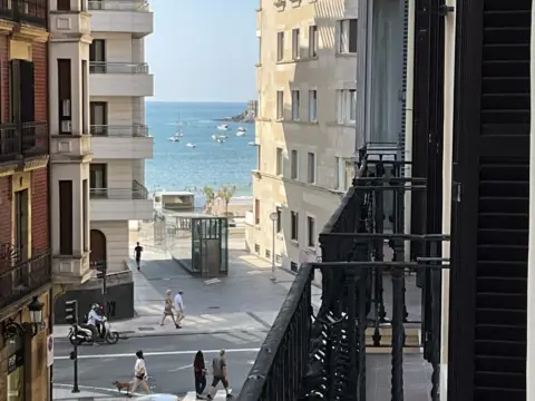 Piso en calle de la Marina, 5