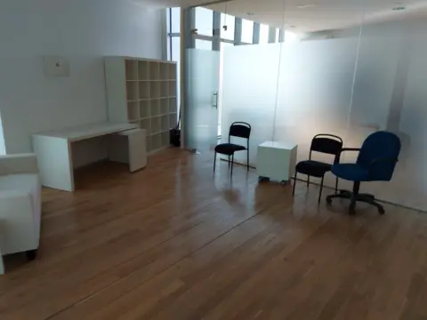 Oficina en Guadalcacin