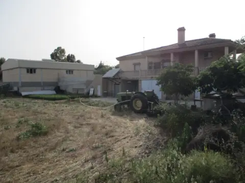 Chalet en Lomopardo