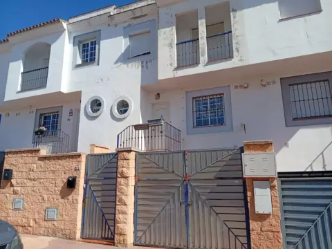 Casa unifamiliar en La Linea de La Concepcion