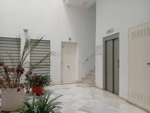 Piso en calle Santa Inés