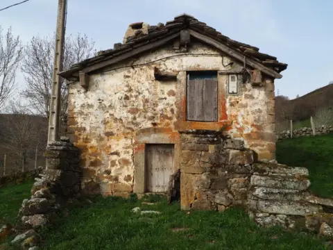 Casa en calle Lugar Rioseco, nº 126