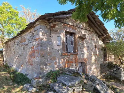 Chalet unifamiliar en calle Lugar La Sia, nº 169